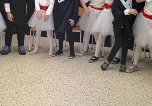 „Wzruszające Spotkanie Pokoleń: Dzień Babci i Dziadka w Grupie IV”