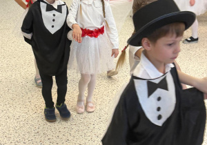 „Wzruszające Spotkanie Pokoleń: Dzień Babci i Dziadka w Grupie IV”