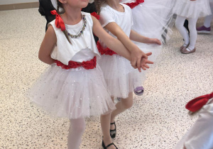 „Wzruszające Spotkanie Pokoleń: Dzień Babci i Dziadka w Grupie IV”