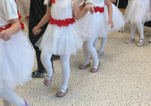 „Wzruszające Spotkanie Pokoleń: Dzień Babci i Dziadka w Grupie IV”