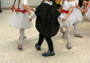 „Wzruszające Spotkanie Pokoleń: Dzień Babci i Dziadka w Grupie IV”