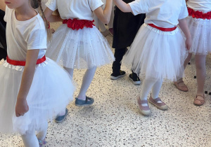 „Wzruszające Spotkanie Pokoleń: Dzień Babci i Dziadka w Grupie IV”