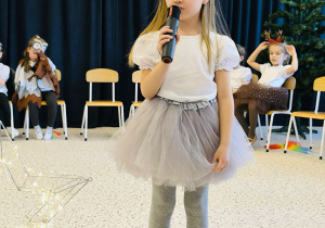 "Bo najlepszych dziadków mamy my...!!!" Dzień Babci i Dziadka w gr. XI