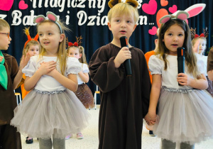 "Bo najlepszych dziadków mamy my...!!!" Dzień Babci i Dziadka w gr. XI