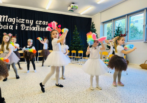 "Bo najlepszych dziadków mamy my...!!!" Dzień Babci i Dziadka w gr. XI