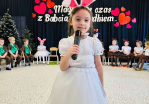 "Bo najlepszych dziadków mamy my...!!!" Dzień Babci i Dziadka w gr. XI