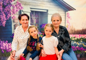 „Magiczny czas z Babcią i Dziadkiem” w grupie XII