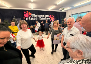 „Magiczny czas z Babcią i Dziadkiem” w grupie XII