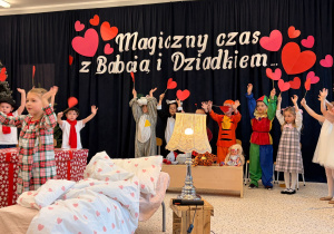 „Magiczny czas z Babcią i Dziadkiem” w grupie XII