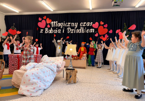 „Magiczny czas z Babcią i Dziadkiem” w grupie XII