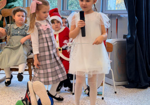 „Magiczny czas z Babcią i Dziadkiem” w grupie XII