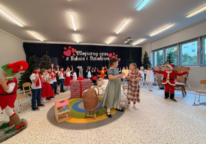 „Magiczny czas z Babcią i Dziadkiem” w grupie XII