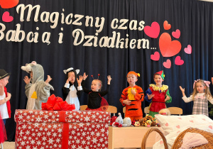 „Magiczny czas z Babcią i Dziadkiem” w grupie XII