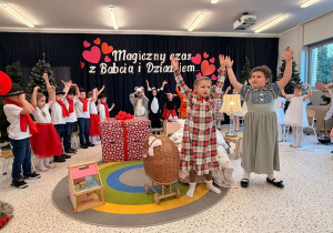 „Magiczny czas z Babcią i Dziadkiem” w grupie XII