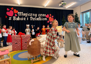 „Magiczny czas z Babcią i Dziadkiem” w grupie XII