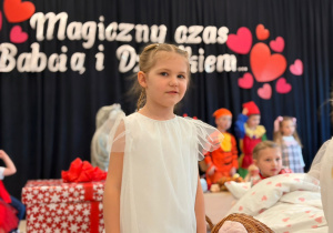 „Magiczny czas z Babcią i Dziadkiem” w grupie XII