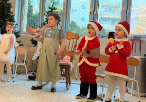 „Magiczny czas z Babcią i Dziadkiem” w grupie XII