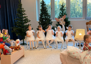 „Magiczny czas z Babcią i Dziadkiem” w grupie XII