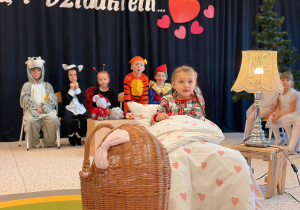 „Magiczny czas z Babcią i Dziadkiem” w grupie XII