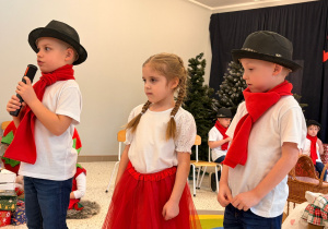 „Magiczny czas z Babcią i Dziadkiem” w grupie XII