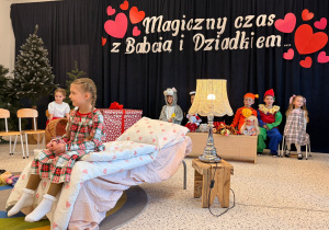 „Magiczny czas z Babcią i Dziadkiem” w grupie XII