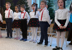 „Kochamy Was…”- Dzień Babci i Dziadka w grupie V