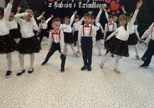 „Kochamy Was…”- Dzień Babci i Dziadka w grupie V