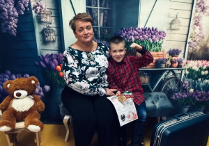 „Wspomnienia, które łączą pokolenia...”- Dzień Babci i Dziadka w grupie VI