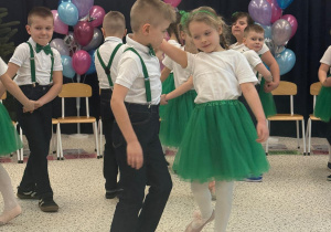 „Wspomnienia, które łączą pokolenia...”- Dzień Babci i Dziadka w grupie VI