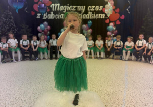 „Wspomnienia, które łączą pokolenia...”- Dzień Babci i Dziadka w grupie VI