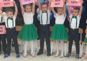 „Wspomnienia, które łączą pokolenia...”- Dzień Babci i Dziadka w grupie VI