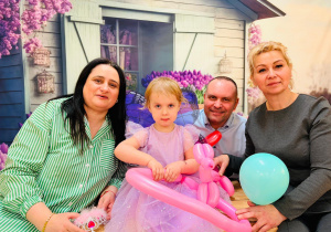 "Karnawał z Babcią i Dziadkiem" w grupie IX