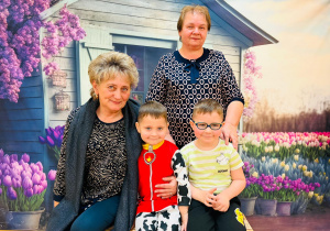 "Karnawał z Babcią i Dziadkiem" w grupie IX