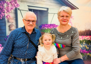 "Karnawał z Babcią i Dziadkiem" w grupie IX