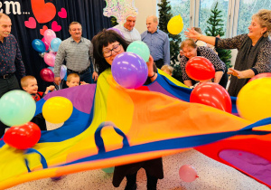 "Karnawał z Babcią i Dziadkiem" w grupie IX