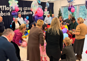 "Karnawał z Babcią i Dziadkiem" w grupie IX