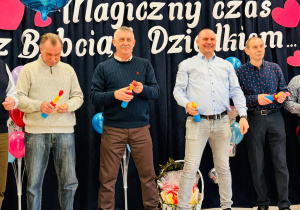 "Karnawał z Babcią i Dziadkiem" w grupie IX