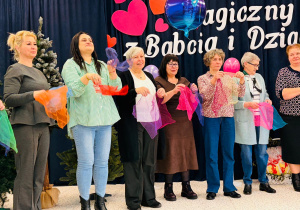 "Karnawał z Babcią i Dziadkiem" w grupie IX