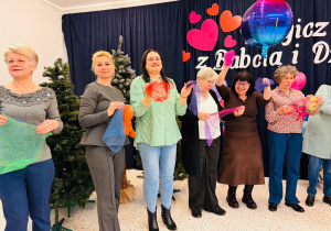 "Karnawał z Babcią i Dziadkiem" w grupie IX