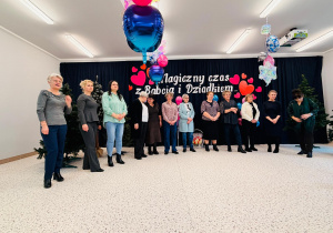 "Karnawał z Babcią i Dziadkiem" w grupie IX