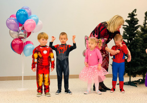 "Karnawał z Babcią i Dziadkiem" w grupie IX