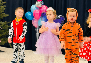 "Karnawał z Babcią i Dziadkiem" w grupie IX