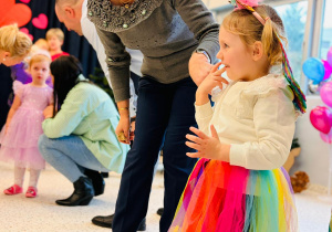 "Karnawał z Babcią i Dziadkiem" w grupie IX