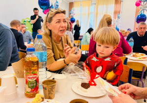 "Karnawał z Babcią i Dziadkiem" w grupie IX