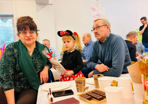 "Karnawał z Babcią i Dziadkiem" w grupie IX