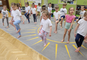 Stópki ćwiczymy – wesoło się bawimy – grupa IV