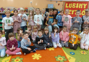 Projekt edukacyjno – czytelniczy ,,Lubimy czytać” pod hasłem ,,Książka przyjacielem dziecka” z udziałem rodziców w grupie V