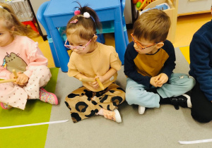 "Sztuka Pitagorasa- czyli od małego smyka do arcymatematyka” - innowacja w gr. XI