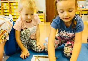 "Sztuka Pitagorasa- czyli od małego smyka do arcymatematyka” - innowacja w gr. XI