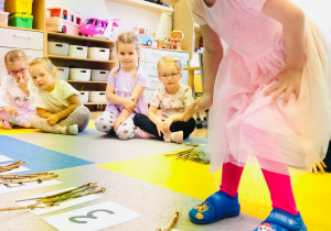 "Sztuka Pitagorasa- czyli od małego smyka do arcymatematyka” - innowacja w gr. XI